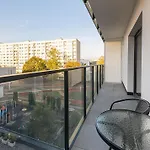 Rentplanet - Zabkowska Апартаменты *